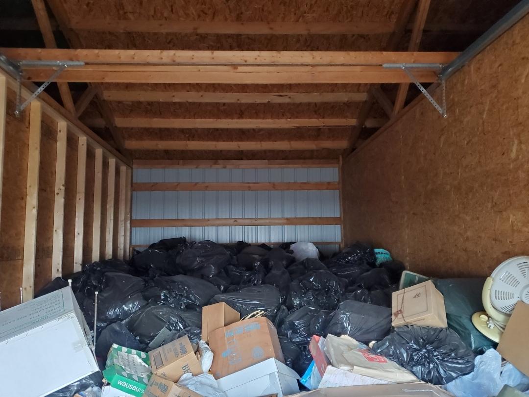 Storage Unit Auction in Hubbard, OH at Dove Storage Hubbard ends on